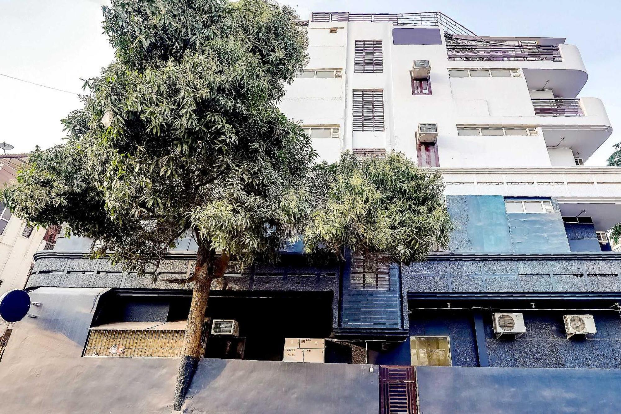 Collection O 71756 Hotel Silver Arrow Near Pacific Mall Tagore Garden 델리 외부 사진
